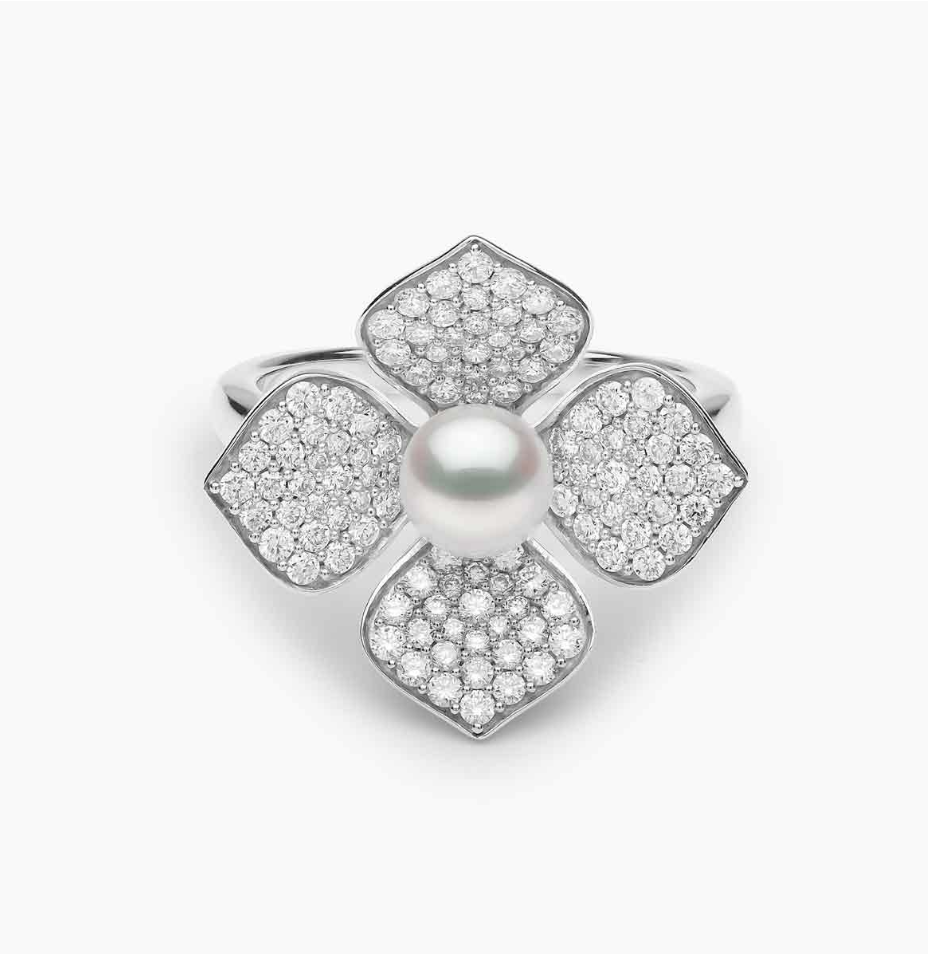 Petal 18K Gold Pearl & Pavé Diamond Signature Ring