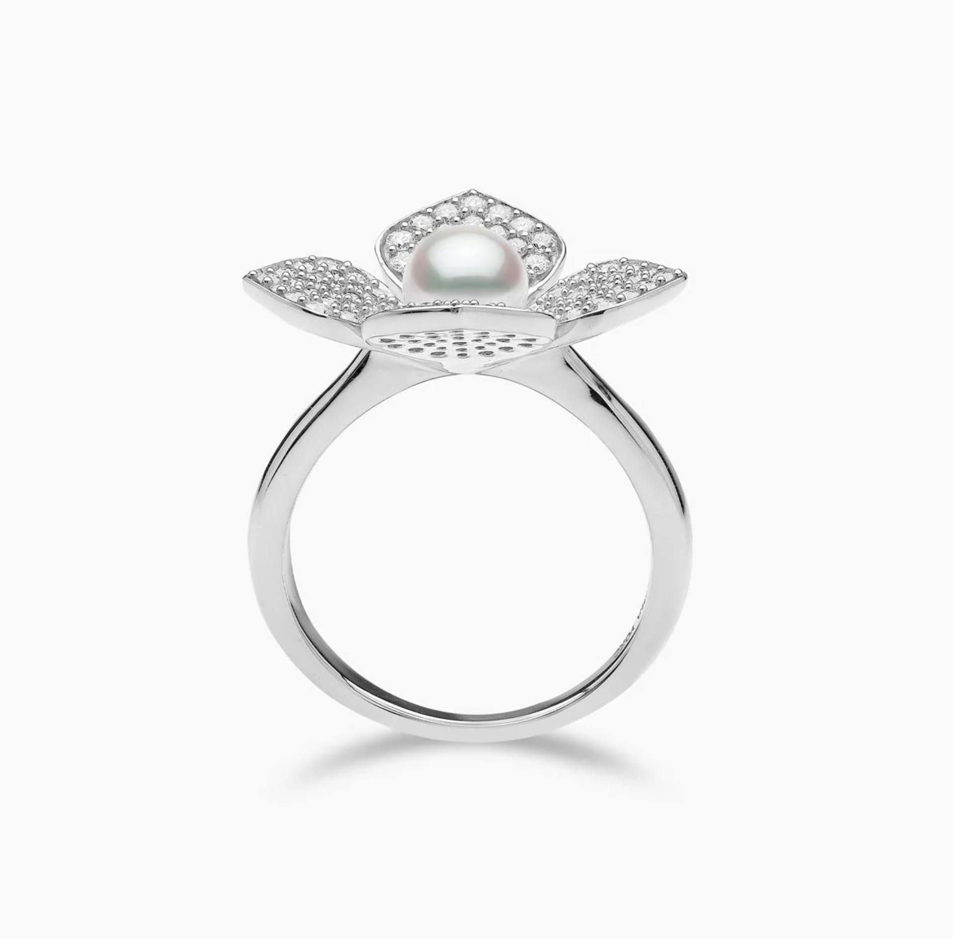 Petal 18K Gold Pearl & Pavé Diamond Signature Ring