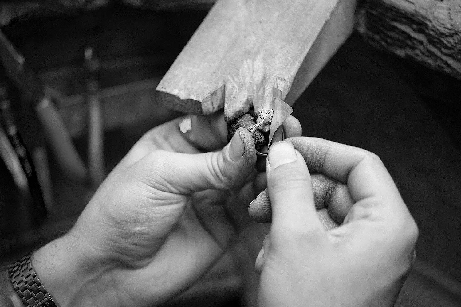 JQ Diamonds ring polishing and repairing