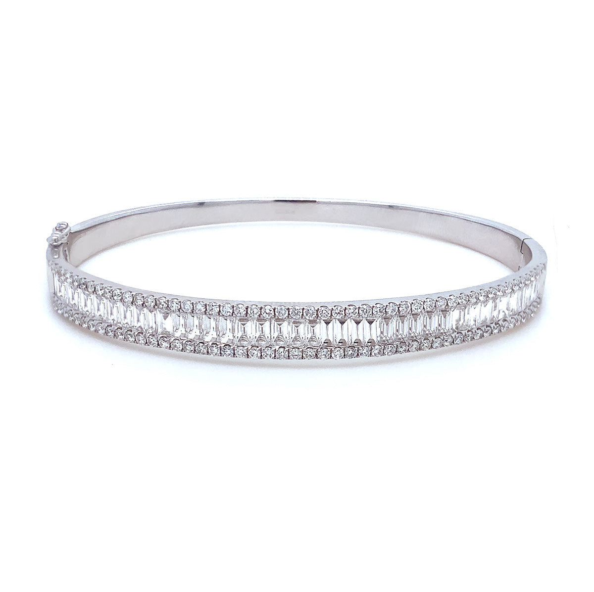 18K White Gold Baguette Channel Diamond Bangle